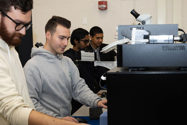 Photo of Murray Pasternack '60 Lab for radio frequency and microwave technology